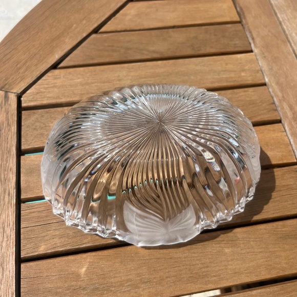 Mikasa Crystal Glass Bowl Frosted Flower Leaf Ribbed Sawtooth Edge Oval 7x5 - Picture 6 of 9